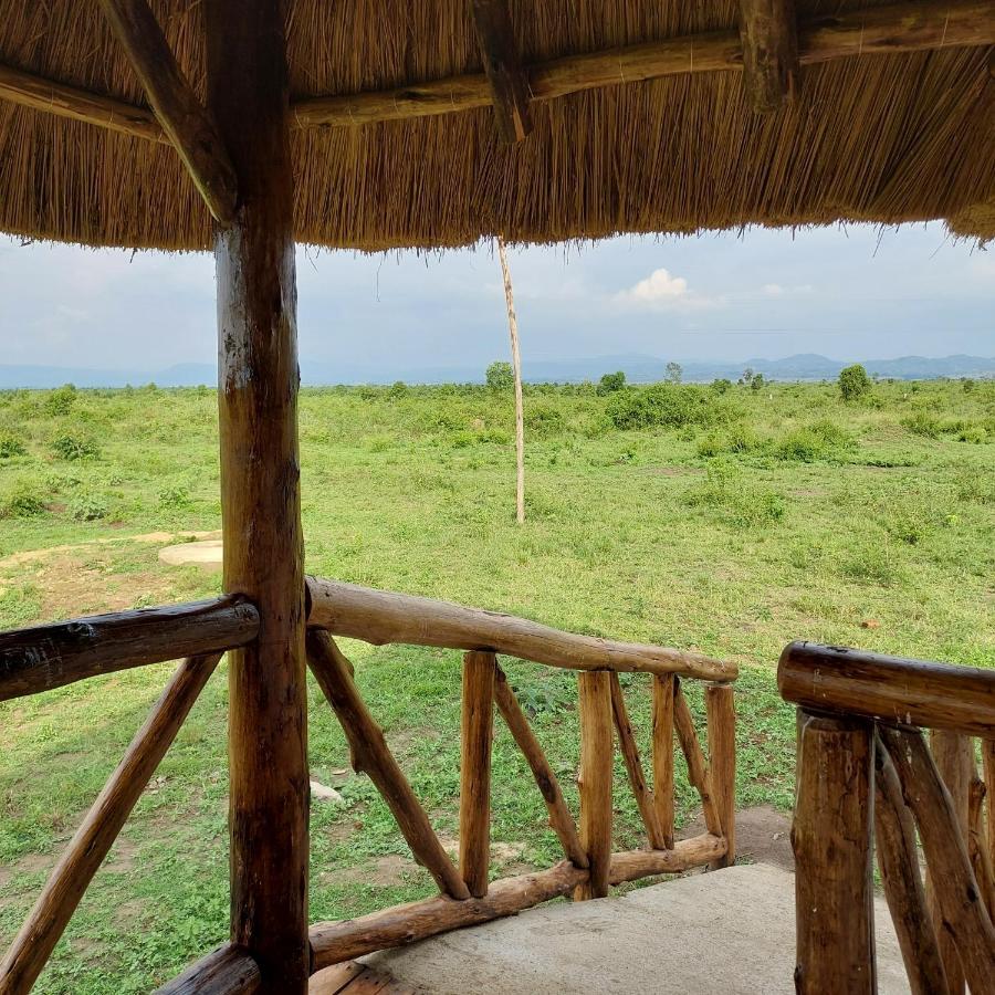 Songbird Safari Lodge & Campsite Katunguru Exterior foto